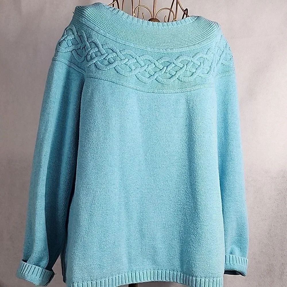 Cotton Cable Knit Neckline Light Blue Long Sleeved Sweater Minimalist